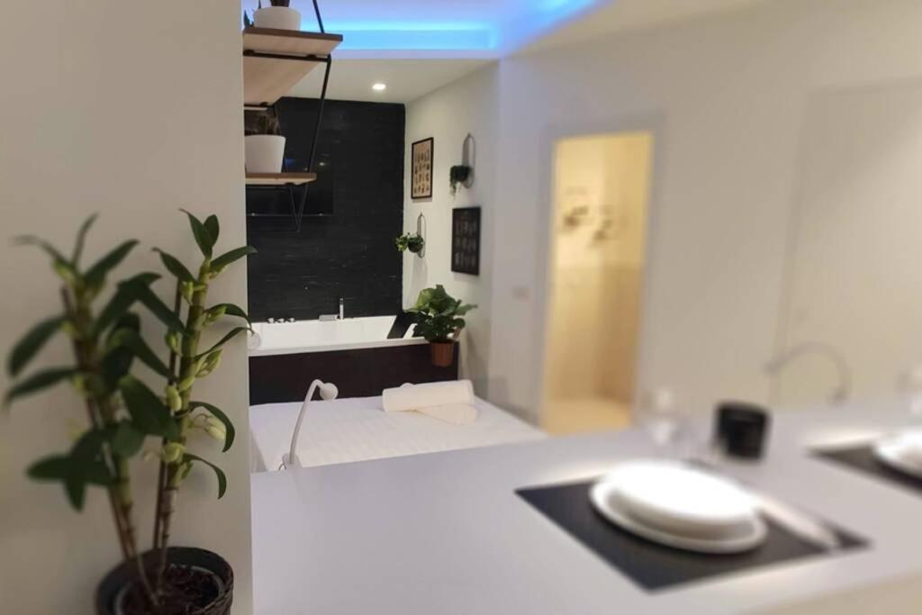 Elegante Open Space Con Vasca Idromassaggio A Trastevere Exterior photo